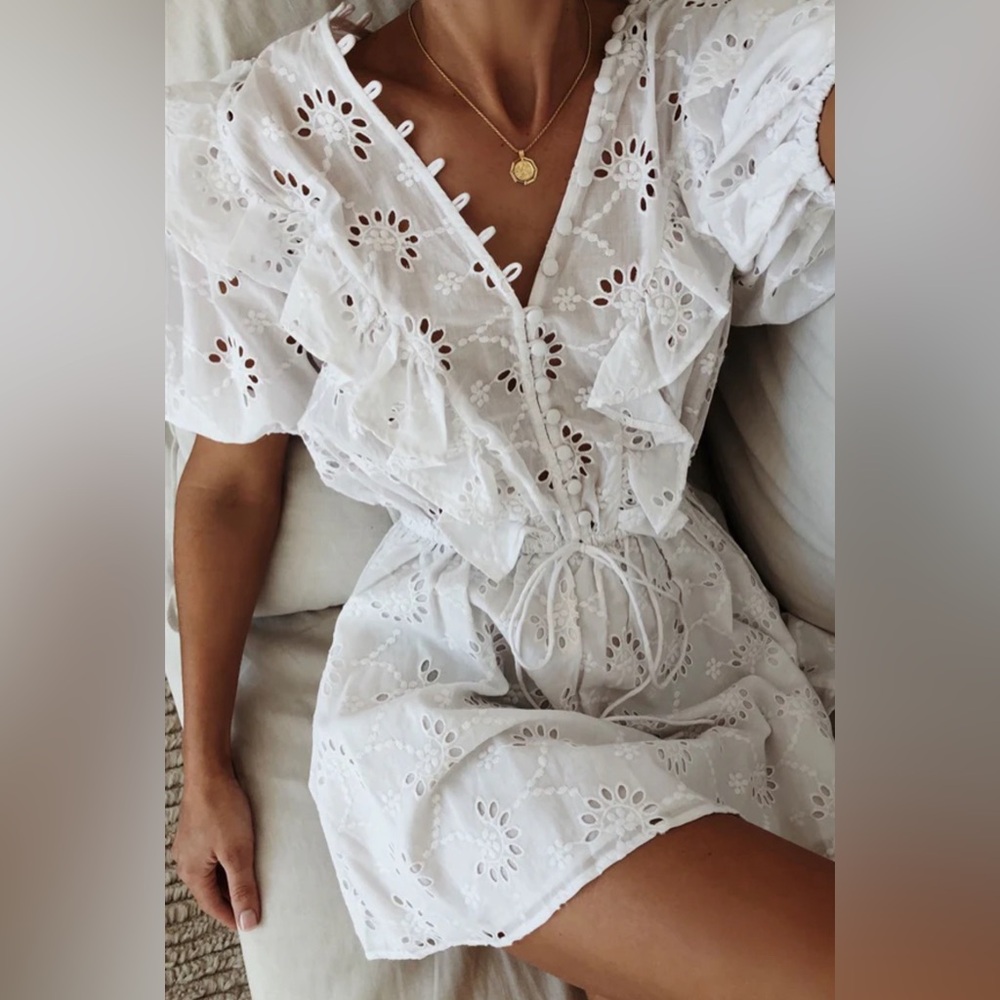 NWT Sabo Skirt White Feminine Eyelet Ruffle Mini Dress “Eve” sz Small